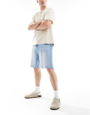 frayed hem denim shorts in blue