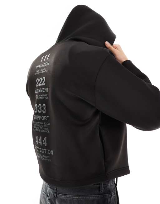 Bershka – Funktions-Kapuzenjacke in Schwarz mit farblich abgestimmtem Print