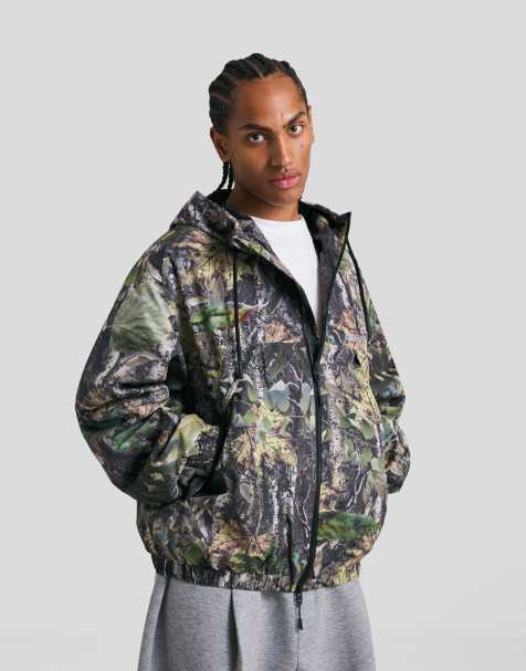 Bershka – Funktionsjacke in Khaki mit Blättermuster - view 1