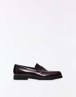  Gathered loafers in burgundy