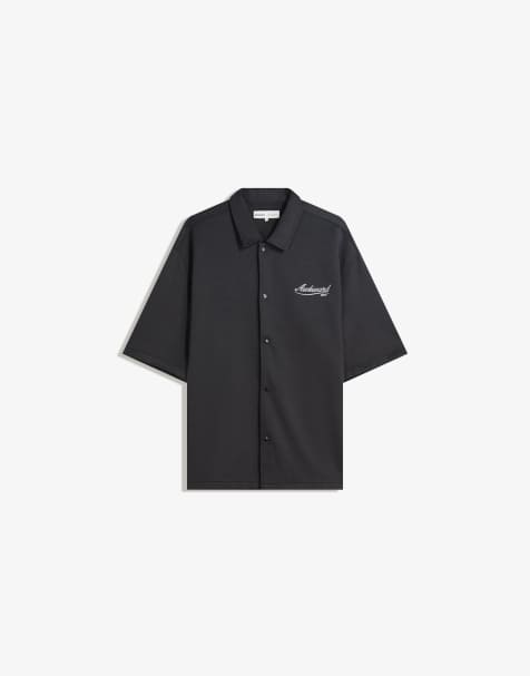 Bershka - Geborduurd overhemd met korte mouwen in zwart - view 1