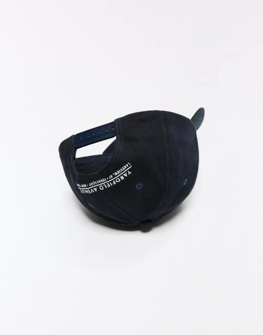 Bershka - Geborduurde pet in marineblauw, 3 van 3
