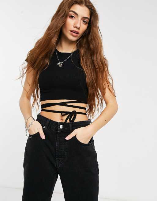 Bershka - Gebreide crop top met wikkelbandjes in zwart