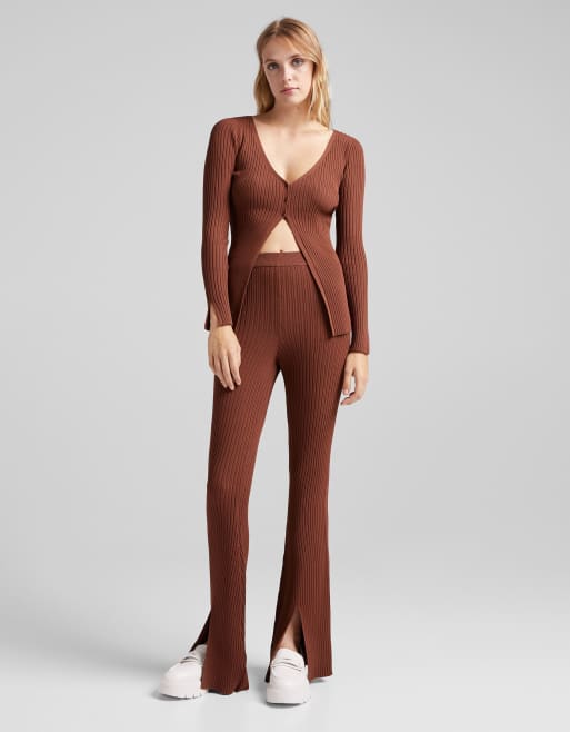 Bershka - Gebreide geribbelde broek met split in bruin, 4 van 4