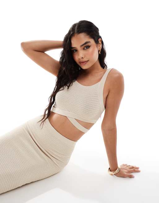 Bershka - Gebreide top met overslag in zandkleur, deel van co-ord set