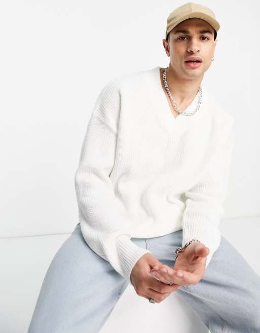 Bershka - Gebreide trui met V-hals in wit