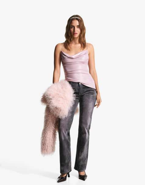 Bershka - Gedrapeerde top met ketting-bandjes in vaalroze - view 1