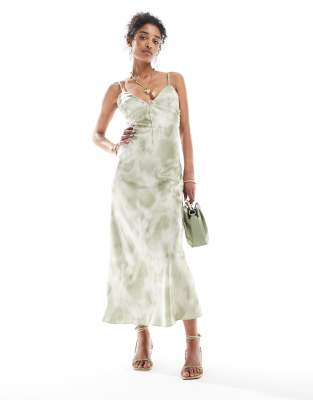 Bershka - Gemustertes Satin-Maxikleid in Grau