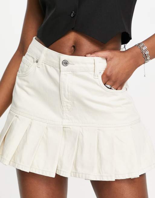 Bershka - Geplooide minirok met lage taille in jaren 90-stijl in ecru, 4 van 4