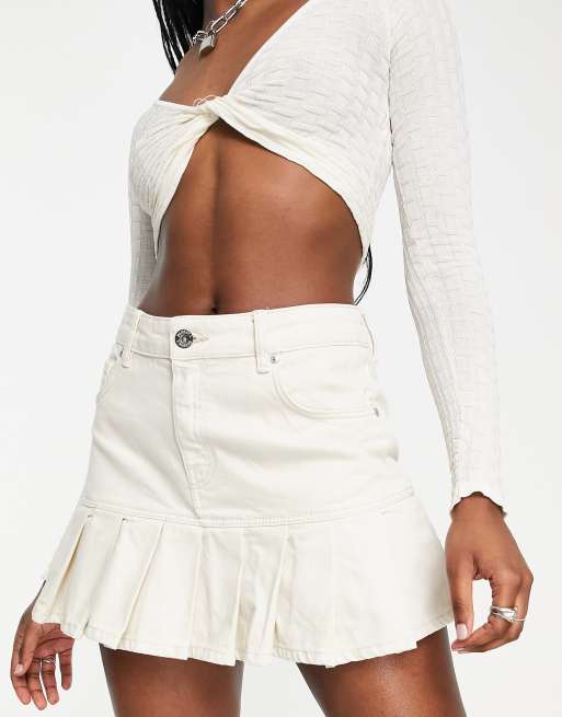 Bershka - Geplooide minirok met lage taille in jaren 90-stijl in ecru