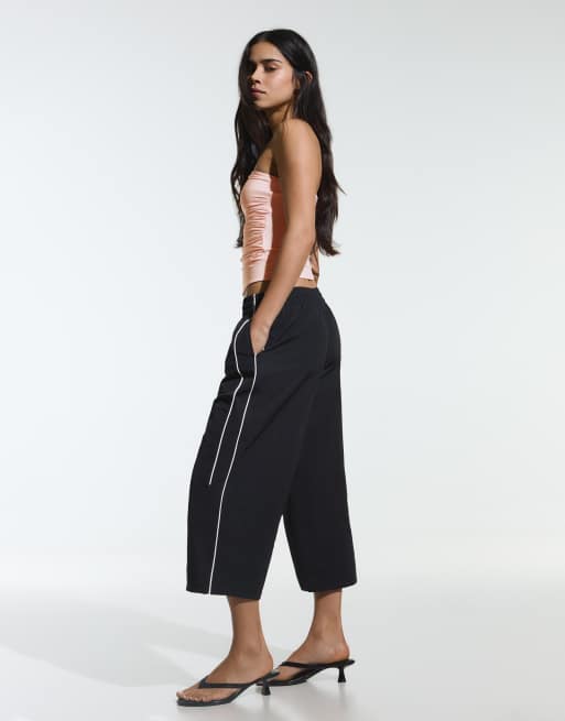 Bershka – Gerafftes, trägerloses Oberteil in Rosa, 3 von 5