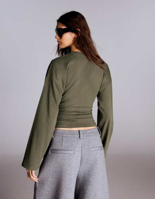 Bershka gerimpeld T-shirt met lange mouwen in kaki, 3 van 5