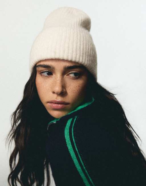 Bershka gerippte Strickmütze in Ecru, 5 von 6