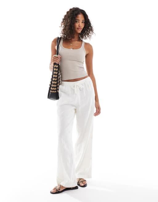 Bershka – Geripptes Tanktop in Sand mit U-Ausschnitt, 2 von 4