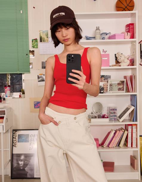 Bershka – Geripptes Trägertop in Koralle - view 1