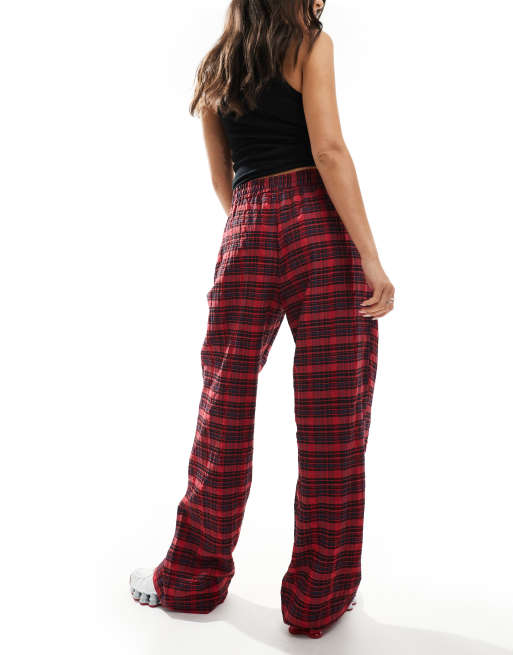 Bershka - Geruite broek met elastische tailleband, knopen en wijde pijpen in rood, 3 van 5