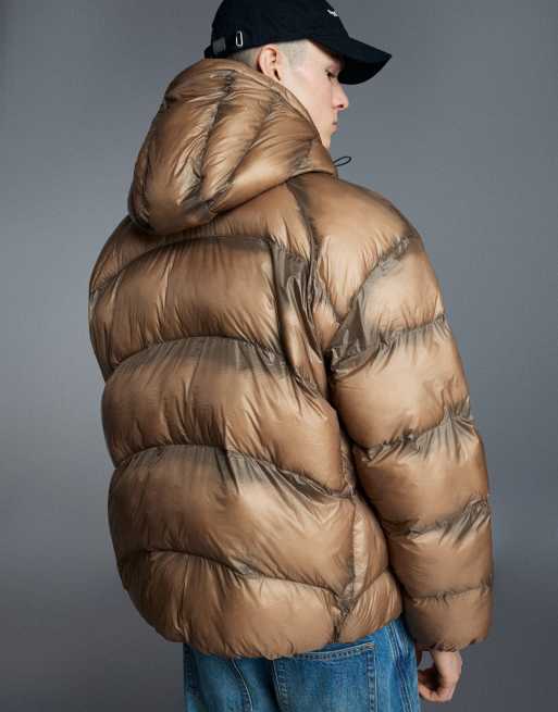 Bershka gesteppte Jacke mit transparentem Effekt in Camel, 4 von 5