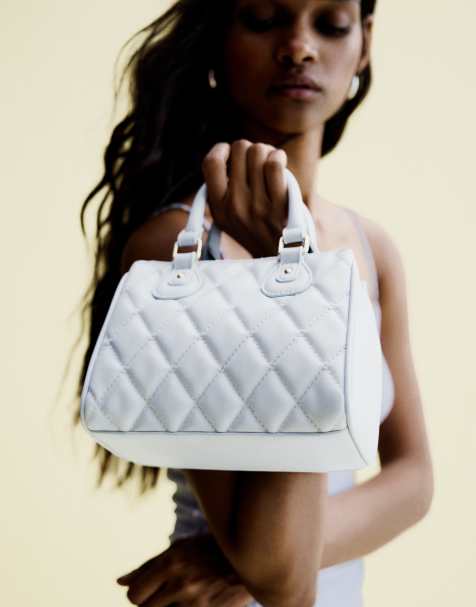 Bershka – Gesteppte Tasche in Blau - view 1