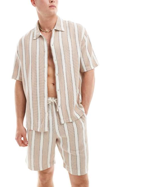 Bershka - Gestreept overhemd met textuur in zandkleur, deel van co-ord set