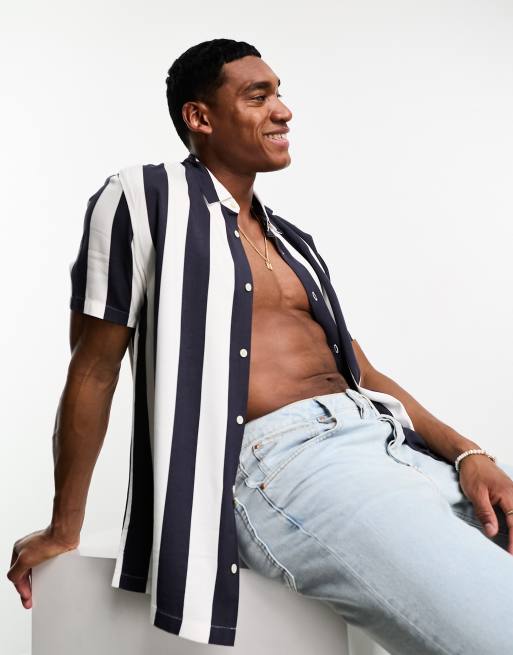 Bershka - Gestreept overhemd van keperstof in marineblauw en wit 