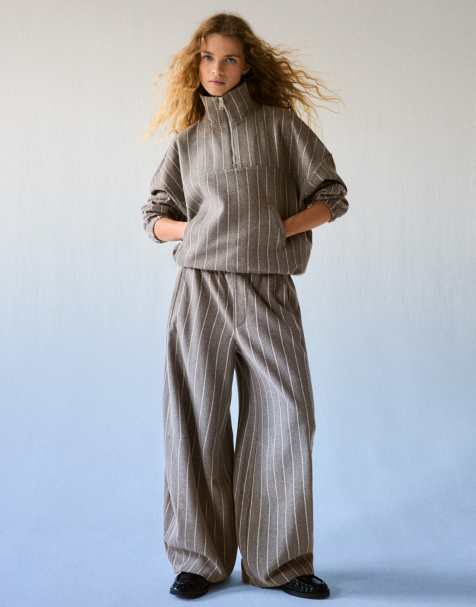 Bershka gestreepte sweatshirt met halve ritssluiting in grijs - view 1