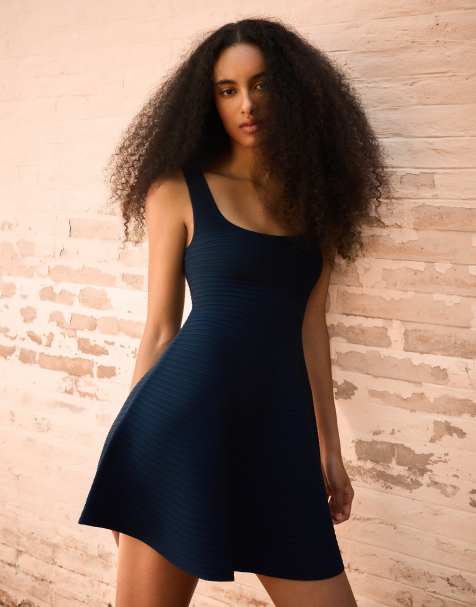 Bershka gestricktes Minikleid mit ausgestelltem Rock in Blau - view 1