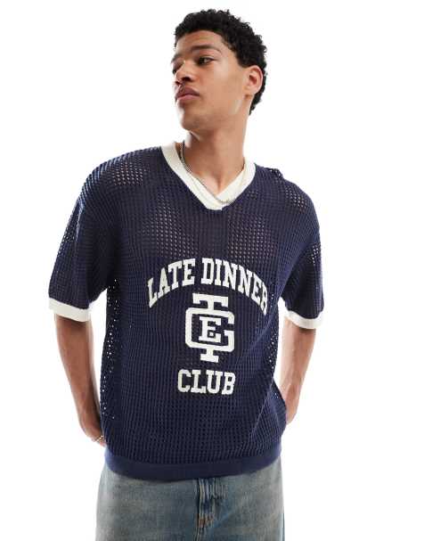 Bershka – Gestricktes T-Shirt aus Netzstoff in Marineblau mit „Late Club“-Print - view 1