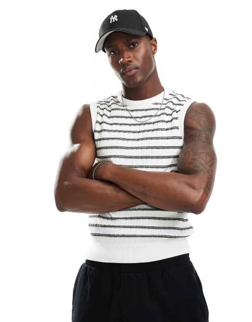 Bershka – Gestricktes Trägershirt in gestreiftem Weiß