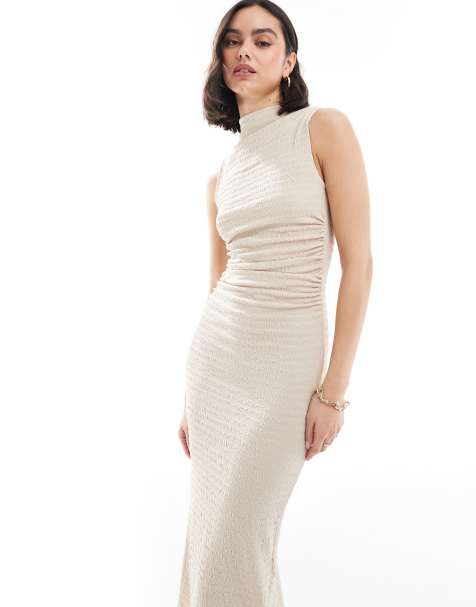 Bershka - Getextureerde maxi jurk met hoge hals in zandkleur - view 1