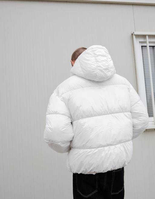 Bershka - Gewatteerd jack met capuchon in wit, 2 van 4