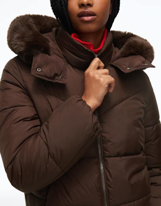 Bershka gewatteerd jack met faux-fur capuchon in bruin, 2 van 6