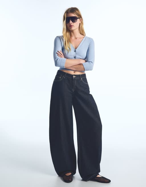 Bershka giacca corta con scollo a V in denim blu, 4 di 5