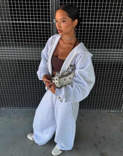 Bershka - Giacca felpata grigio chiaro con cappuccio e zip - view 1