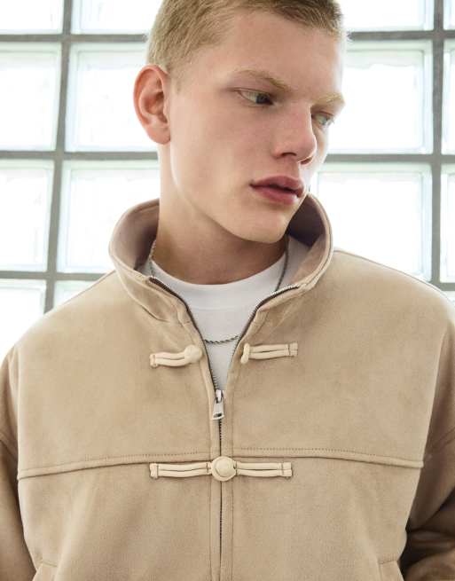Bershka giacca in camoscio sintetico con chiusura a moschettone color cuoio, 4 di 5