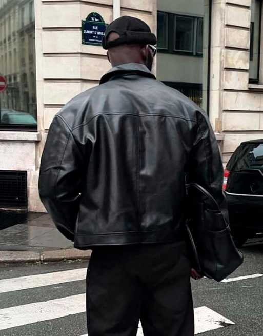 Bershka - Giacca in pelle sintetica squadrata nera, 2 di 4
