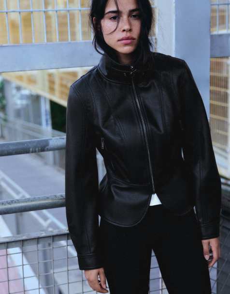 Bershka giacca peplum effetto pelle nera - view 1