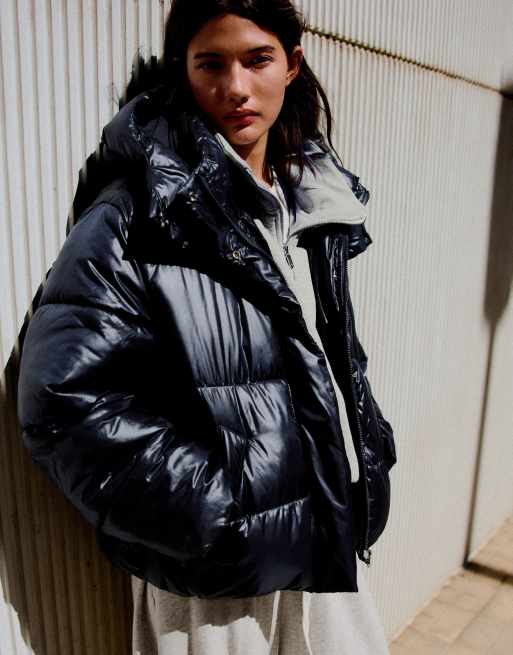 Bershka giacca puffer oversize con cappuccio blu, 2 di 5