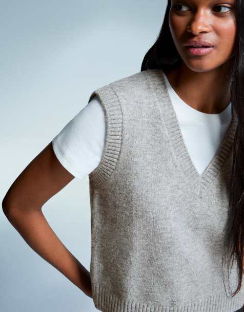 Bershka - Grå og blød vest med V-hals - view 1