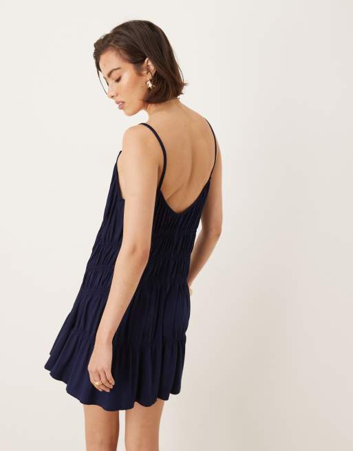 Bershka – Granatowa marszczona sukienka mini na ramiączkach, 3 z 4