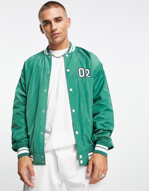 Bershka – Grön bomberjacka i collegestil