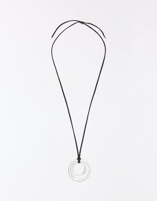 Bershka halsband med dubbel cirkelberlock och snodd i silver, 2 av 4