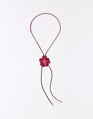 Bershka - Halskette aus Kordel in leuchtendem Rosa mit Blumenanhänger