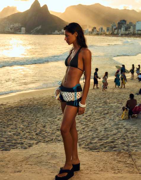 Bershka Halter bikini top in black - view 1