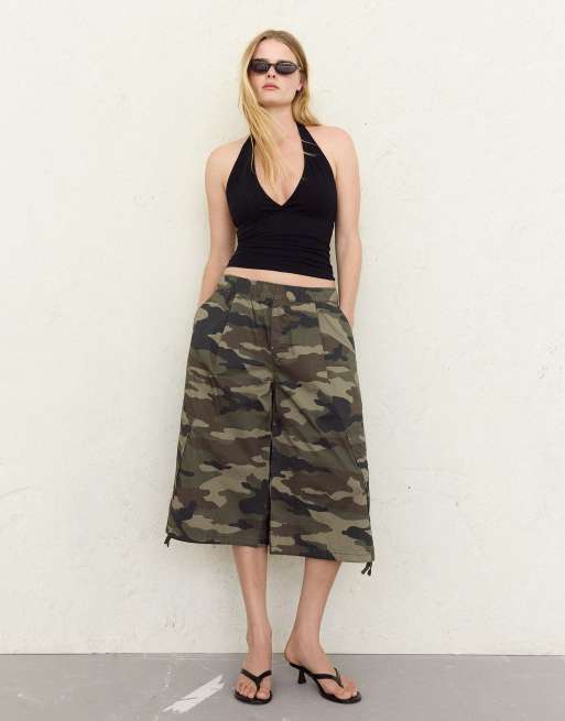 Bershka Halter top in black, 4 of 5