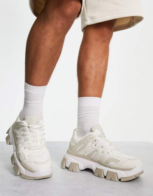 Bershka - Hardloopschoenen met dikke zool in beige