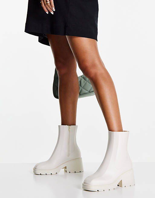 Bershka heeled ankle welly boots with square toe in ecru