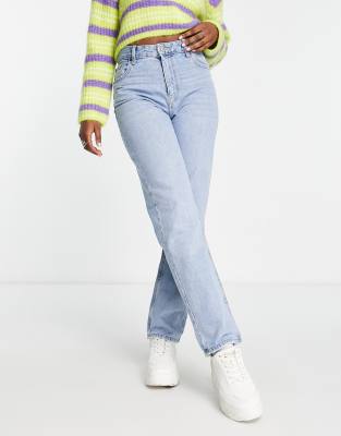 Bershka - Hellblaue Jeans mit geradem Bein