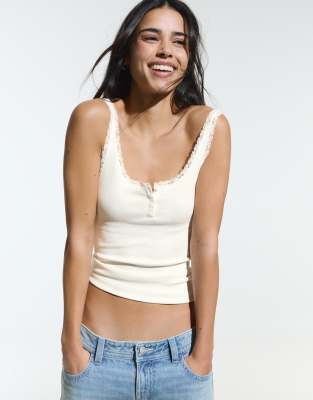 Bershka - Henley-Trägertop aus Spitze in Weiß