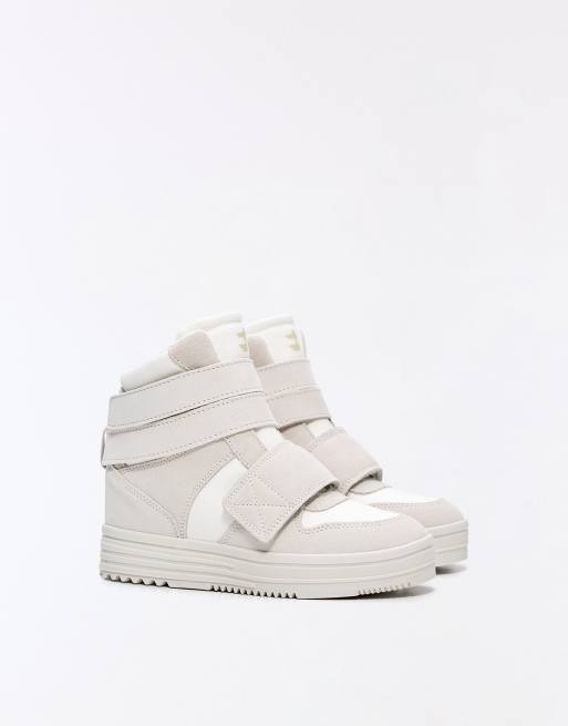 Bershka High-top hidden wedge trainers in white, 2 of 7