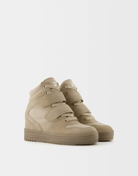 Bershka – High-Top-Sneaker in Beige mit integriertem Keilabsatz - view 1